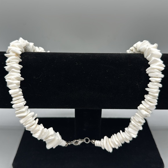 Natural Gemstone Chip Choker Necklace - Picture 5 of 8